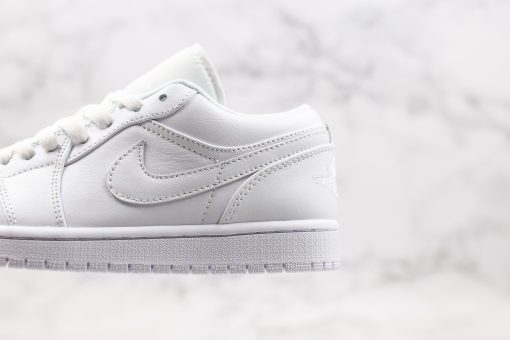 NIKE Air Jordan1 Retro Low AJ1