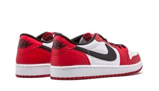 JORDAN 1 LOW RETRO CHICAGO