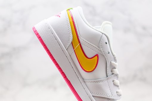 NIKE Air Jordan 1 Low