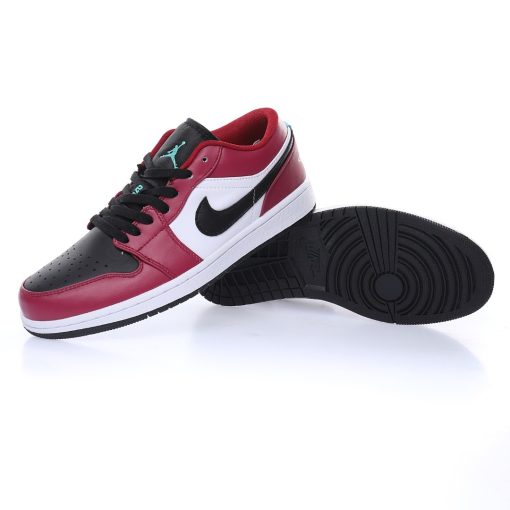 Nike Wmns Air Jordan 1 Low SE GS”Dark Beetroot”