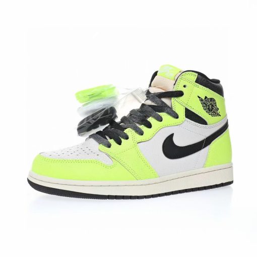 Nike Air Jordan 1 Retro High OG”Volt“