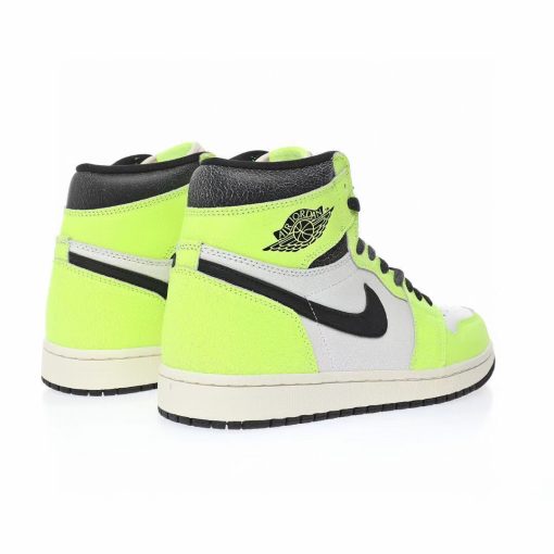 Nike Air Jordan 1 Retro High OG”Volt“