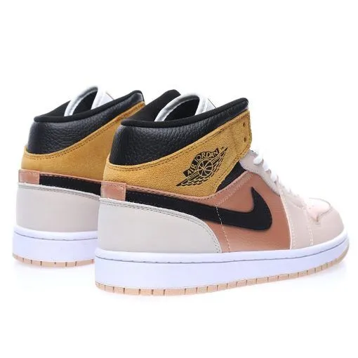 Nike Wmns Air Jordan 1 Mid SE”Particle Beige”