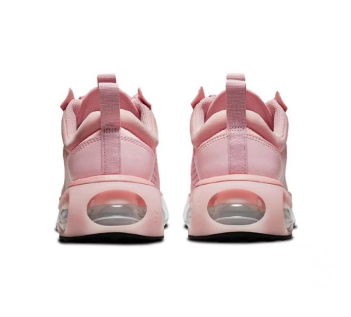 NIKE AIR MAX pink