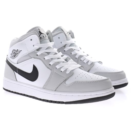 Nike Wmns Air Jordan 1 Mid GS”Light Smoke Grey “