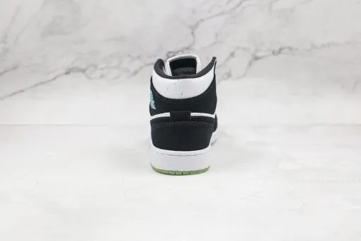 NIKE Air Jordan 1 Mid Luminous Panda