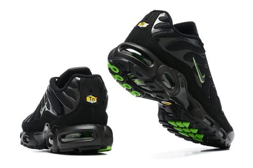 Nike Air Max Plus “Black & Volt”