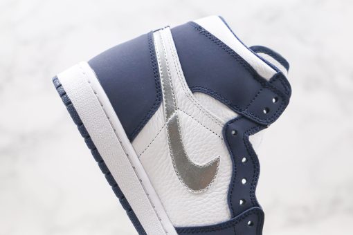 NIKE Air Jordan 1“Midnight Navy”