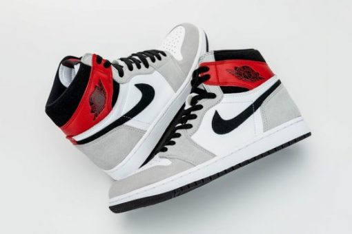 NIKE AIR JORDAN 1 RETRO HIGH SMOKE GREY RED