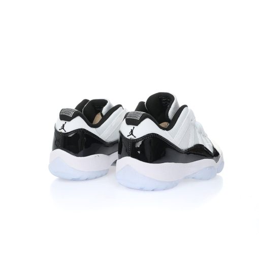Nike Air Jordan 11 Retro Low”Concord”