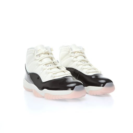 Nike Wmns Air Jordan 11 Retro High”Neapolitan “