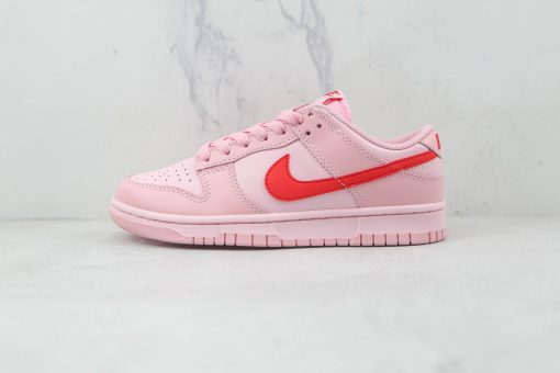 NK SB Dunk Low Pink