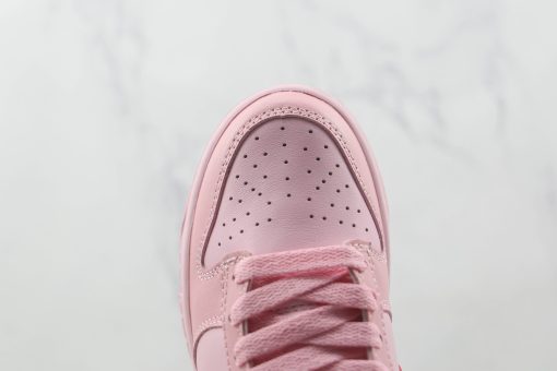 NK SB Dunk Low Pink