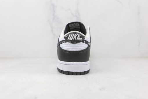 NIKE SB Dunk Low “Black Paisley”