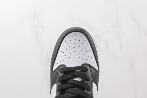 NIKE SB Dunk Low “Black Paisley”