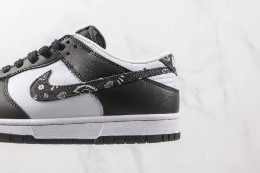 NIKE SB Dunk Low “Black Paisley”
