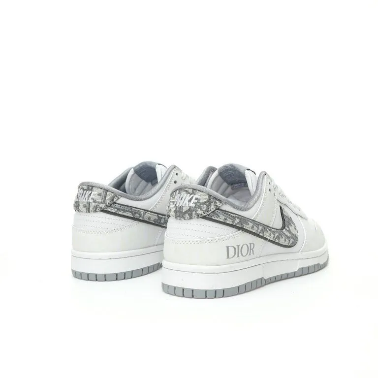 Nike SB Dunk Low”Dior”