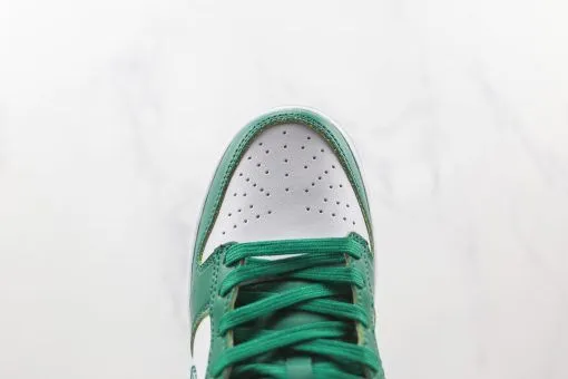 NIKE SB Dunk Low “Green Paisley”