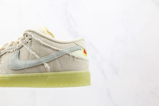 NIKE SB Dunk Low Mummy Luminous Mummy