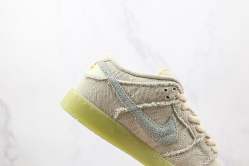 NIKE SB Dunk Low Mummy Luminous Mummy