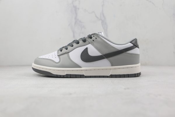 Nike Dunk Low WMNS “Light Smoke Grey”