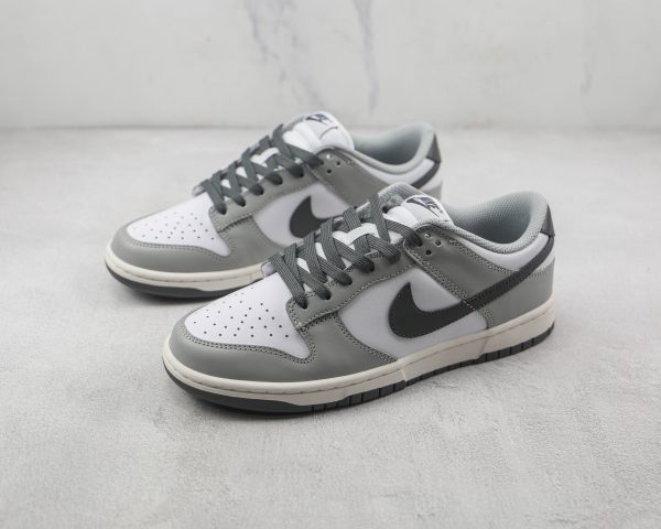 Nike Dunk Low WMNS “Light Smoke Grey”