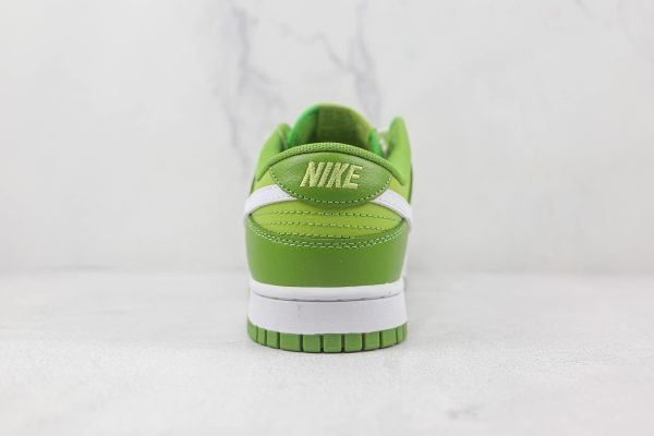 NIKE SB Dunk Low green