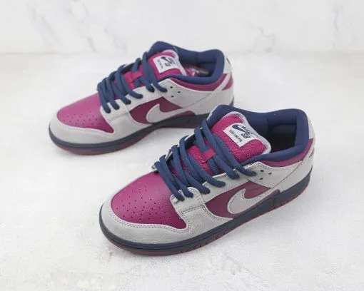 Nike SB Dunk Low Atmosphere Grey True Berry