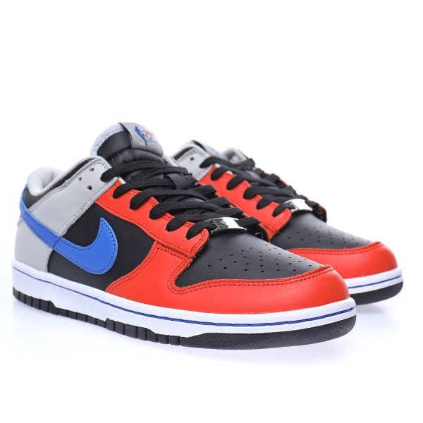 NIKE SB Dunk Low EMB”Knicks”