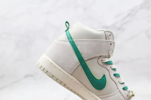 NIKE Dunk High SE White green