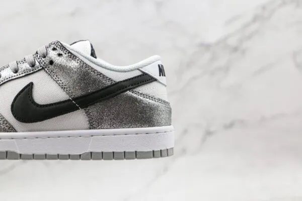 NIKE Dunk Low Silver embroidery