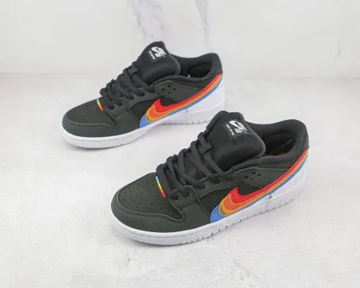 NIKE SB Dunk Low black and white rainbow print