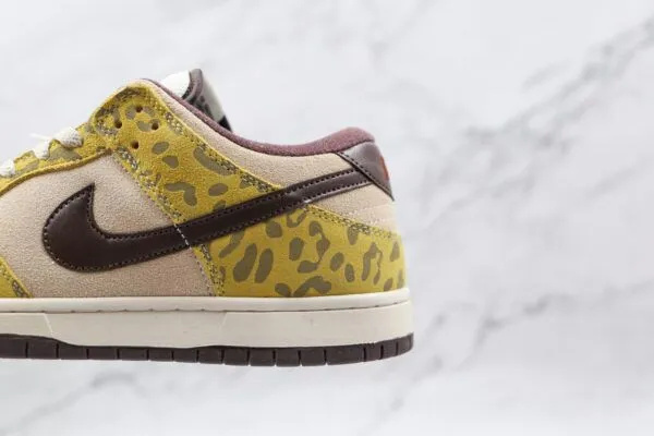 NIKE DUNK LOW Dunk SB Leopard yellow brown