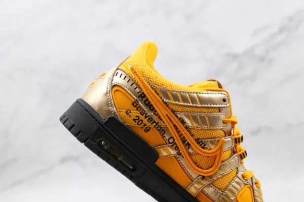 NIKE Air Off-White x Rubber Dunk Tank gold