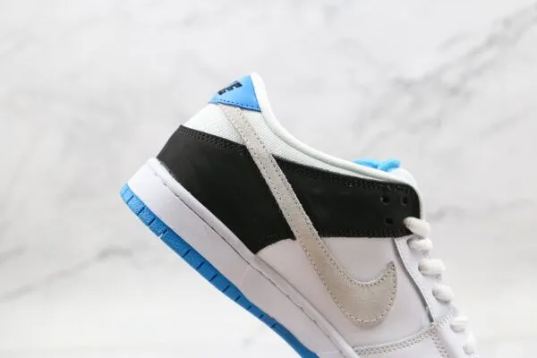 NIKE Dunk Low PRO IW White blue black