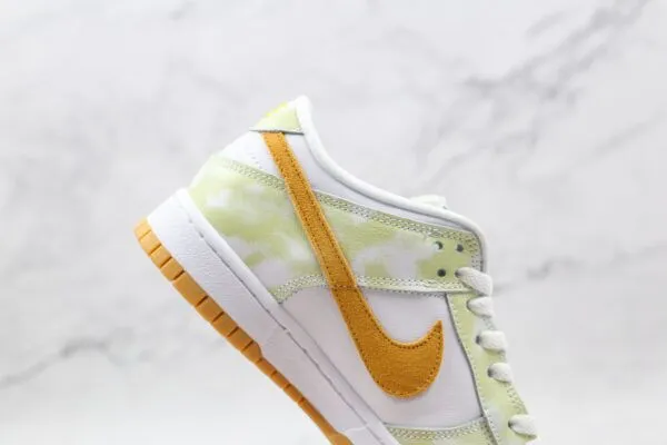 NIKE Dunk Low “Yellow Strike”