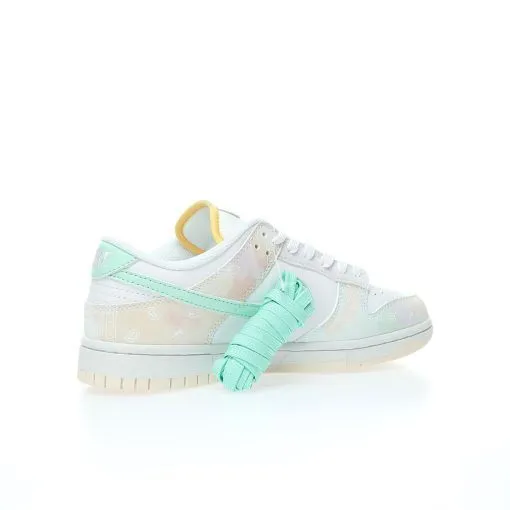 Nike SB Dunk Low GS”Pastel Paisley”