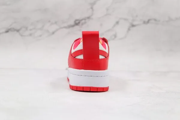 NIKE Dunk deconstructs red and white