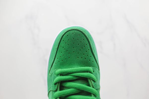 NIKE SB Dunk Low “St. Patrick’s Day”