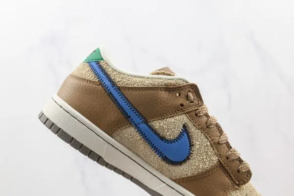 NIKE SB Dunk Low Brown Blue hook