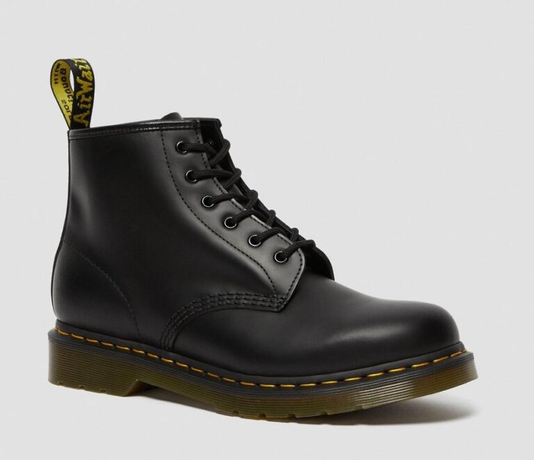 DR.MARTENS 1490 HIGH BOOTS SMOOTH CHERRY RED