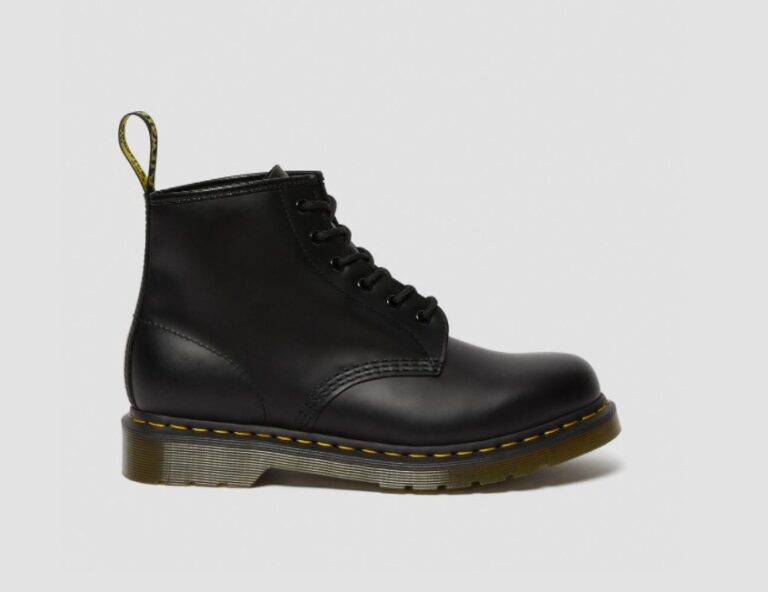 DR.MARTENS 1490 HIGH BOOTS SMOOTH CHERRY RED