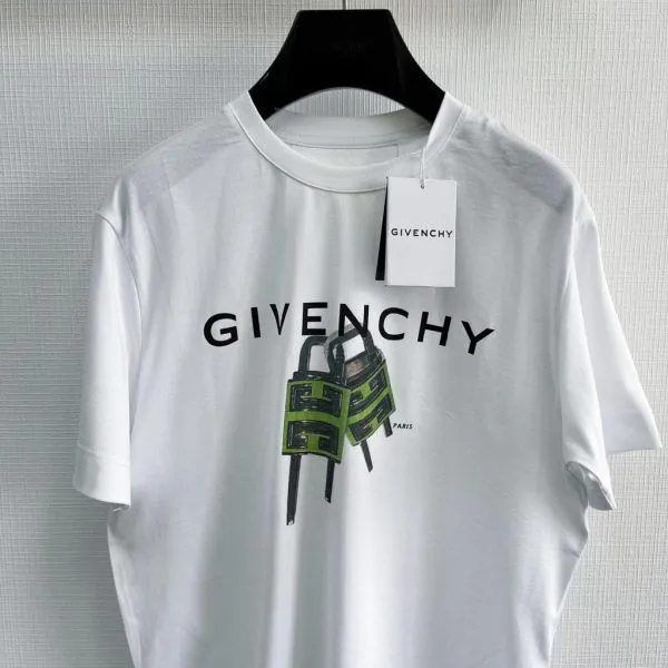 Givenchy T-Shirt