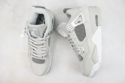 Air Jordan 4 Rerto Frozen Moments