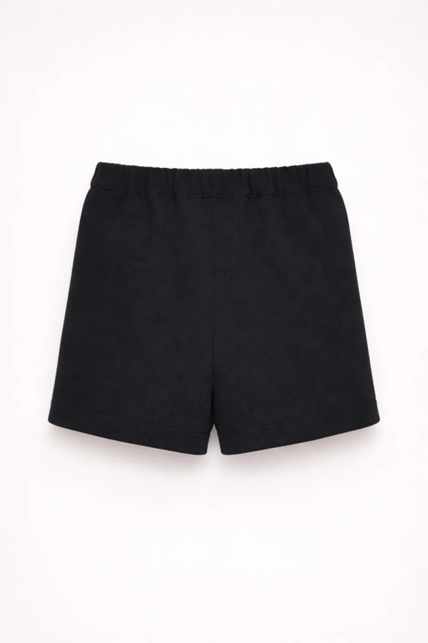 Short Fille Noir Élégant – Style Chic & Moderne