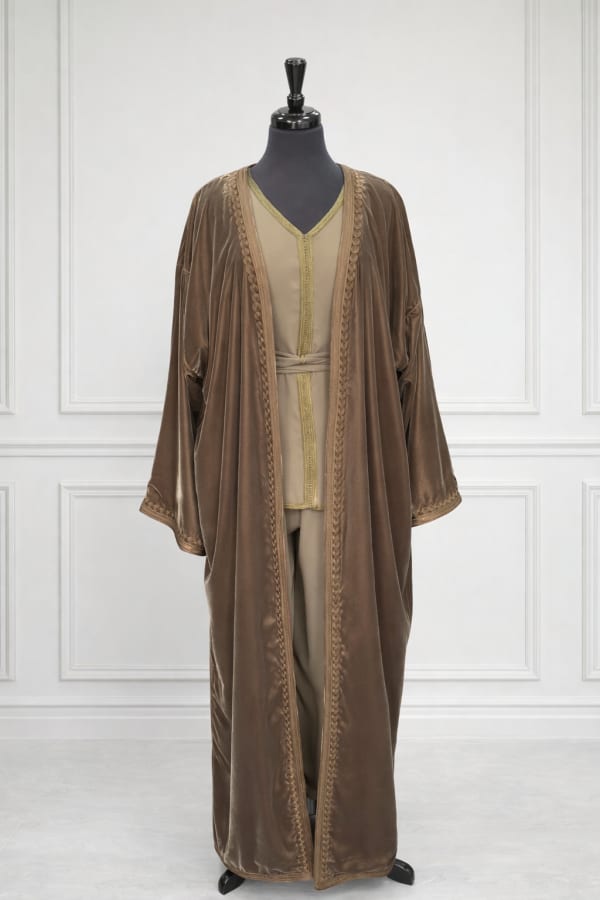 Kimono velours beige kaki doux/ intérieur satin orange + ensemble  (pantalon et chemisier manches longues) + mejdoul choucha