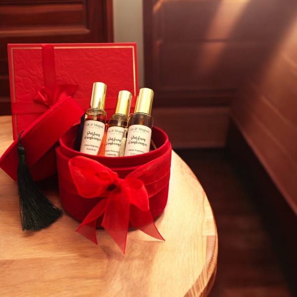 Coffret Cadeau Senteurs tarbouche marocain rouge— parfums Caramel + Bambou + Cannelle 50ml