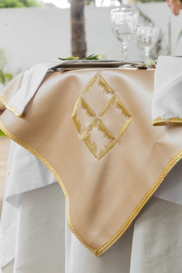 Nappe brodée similicuir - Collection Prestige