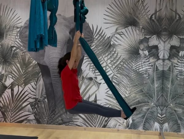 Cours de Aérien restauratif chez Feel Yoga à Rabat