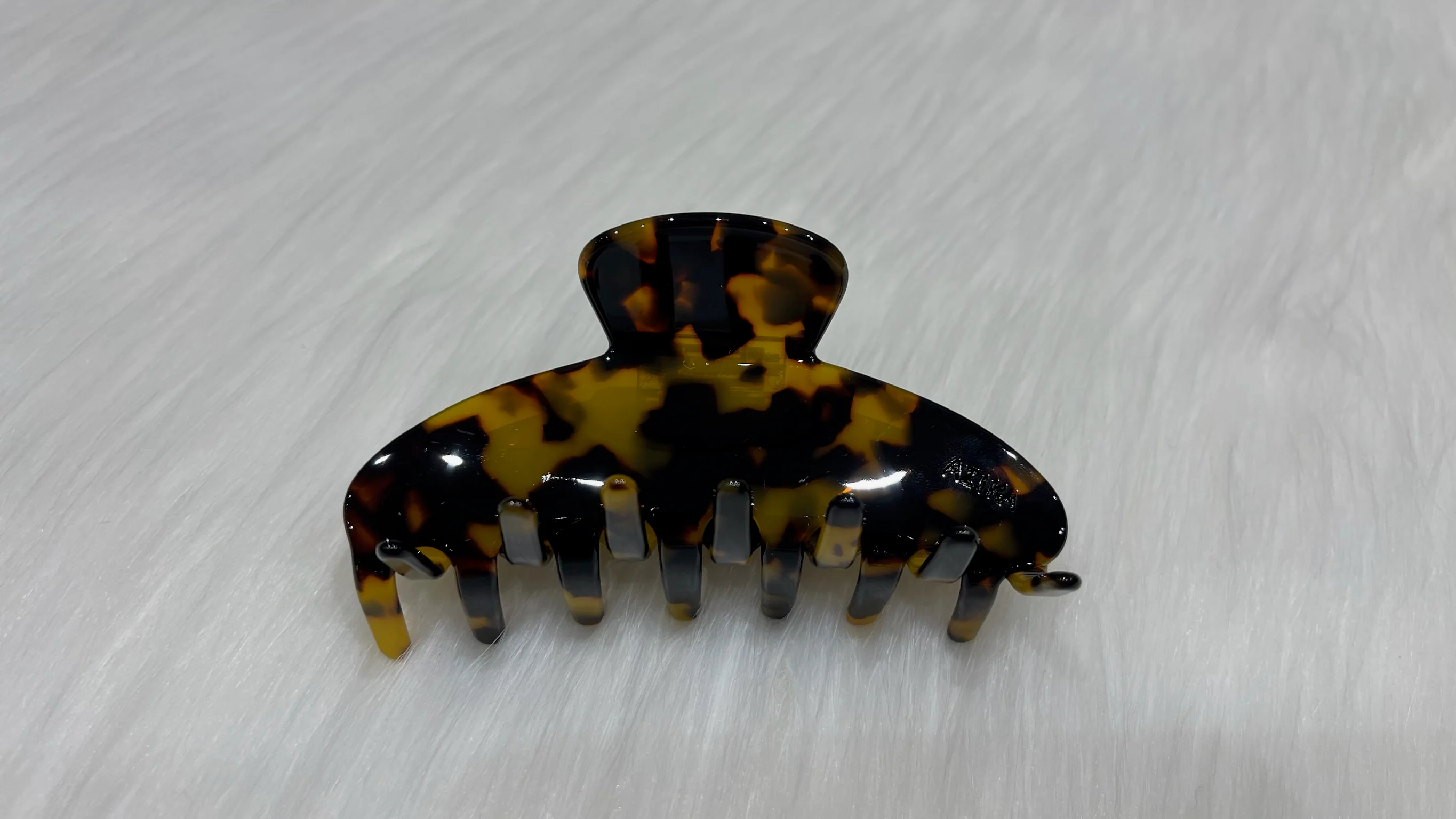 Tortoise Claw Clip